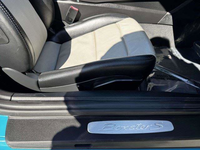 Used 2018 Porsche 718 Boxster S RWD image 36