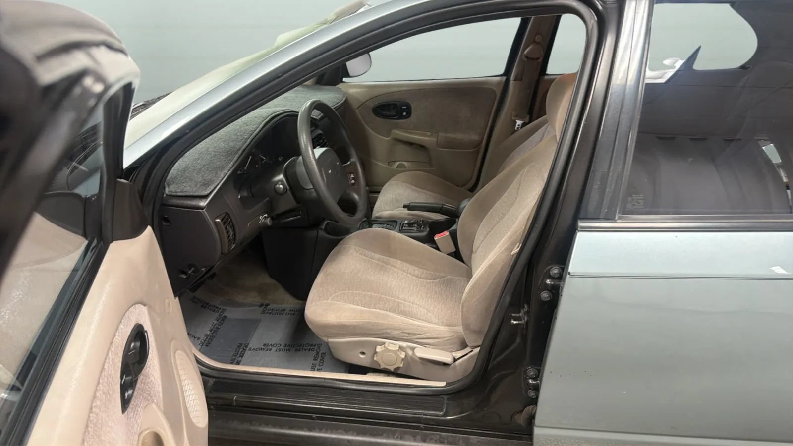 Used 2002 Saturn S-Series SL2 w/ SL2 Option Pkg 2 FWD image 19