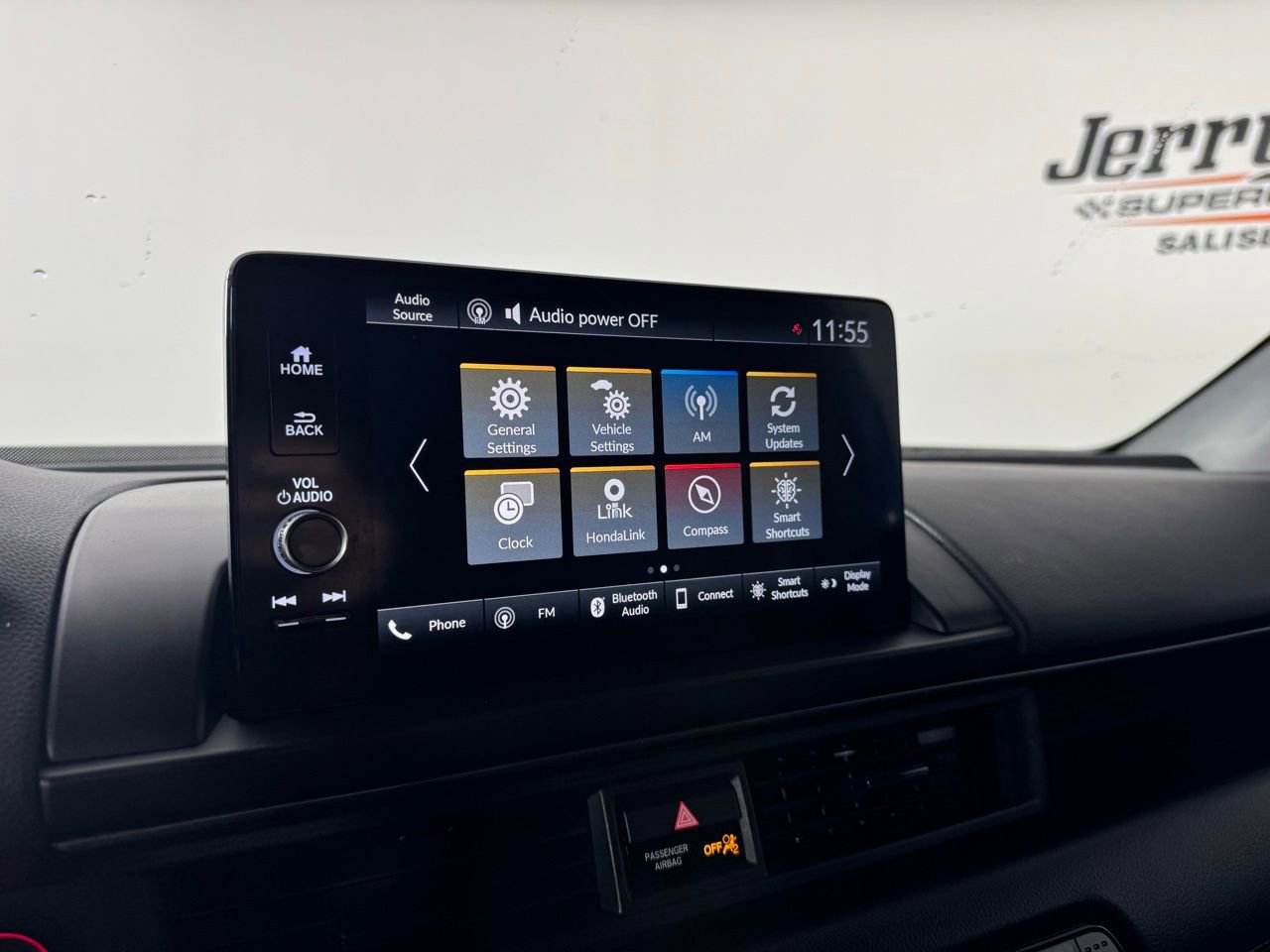 Used 2023 Honda Pilot TrailSport image 17