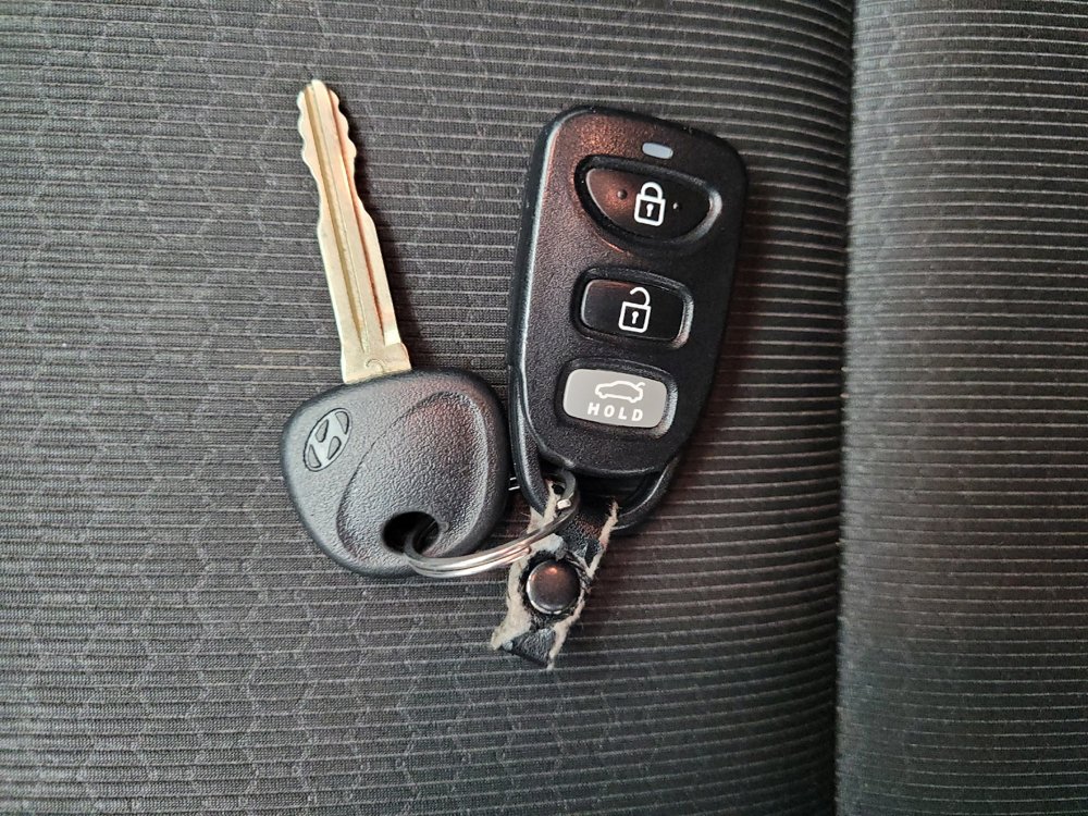 Used 2018 Hyundai Elantra SE FWD image 32