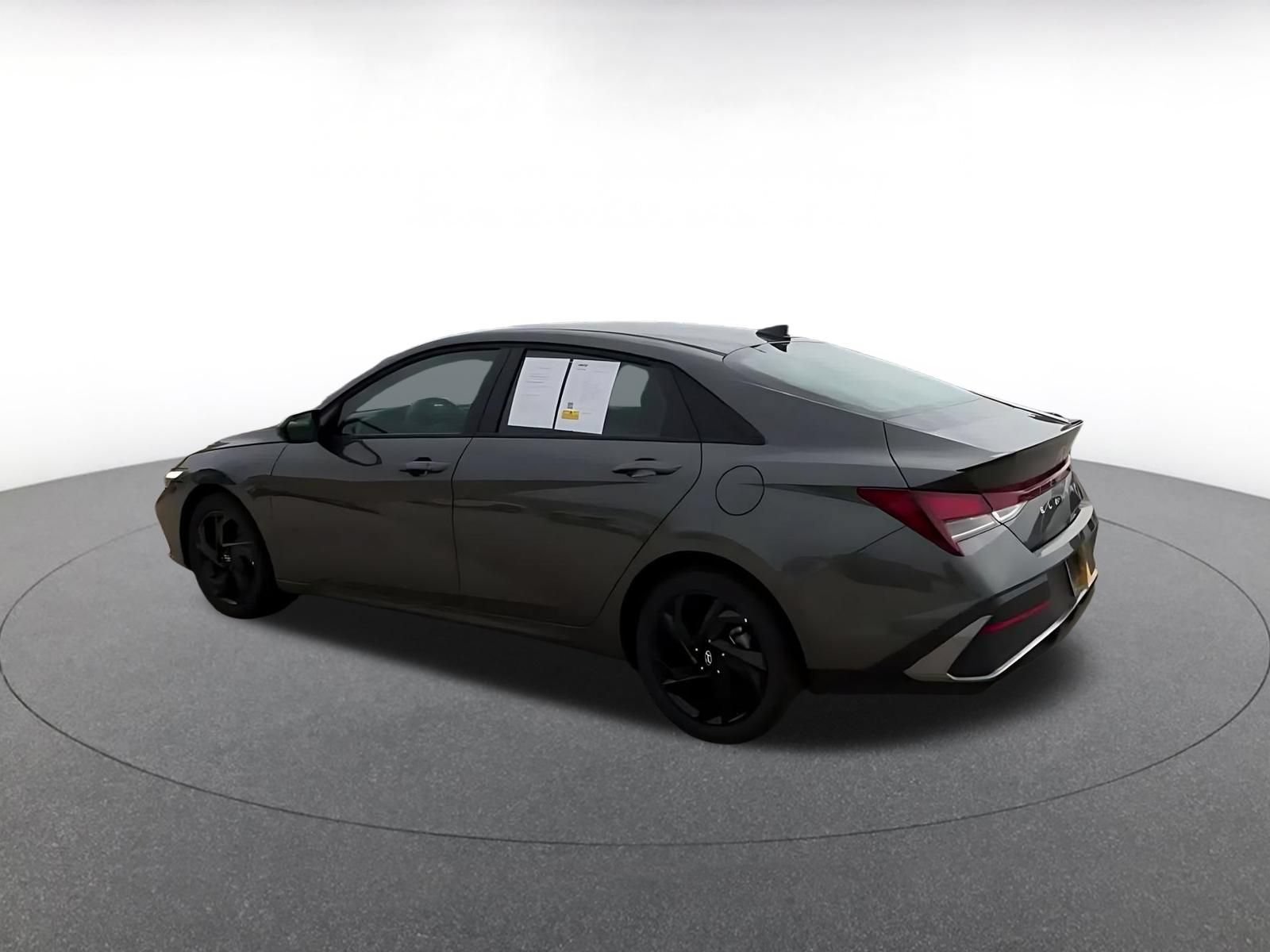 Used 2026 Hyundai Elantra Sport FWD image 9