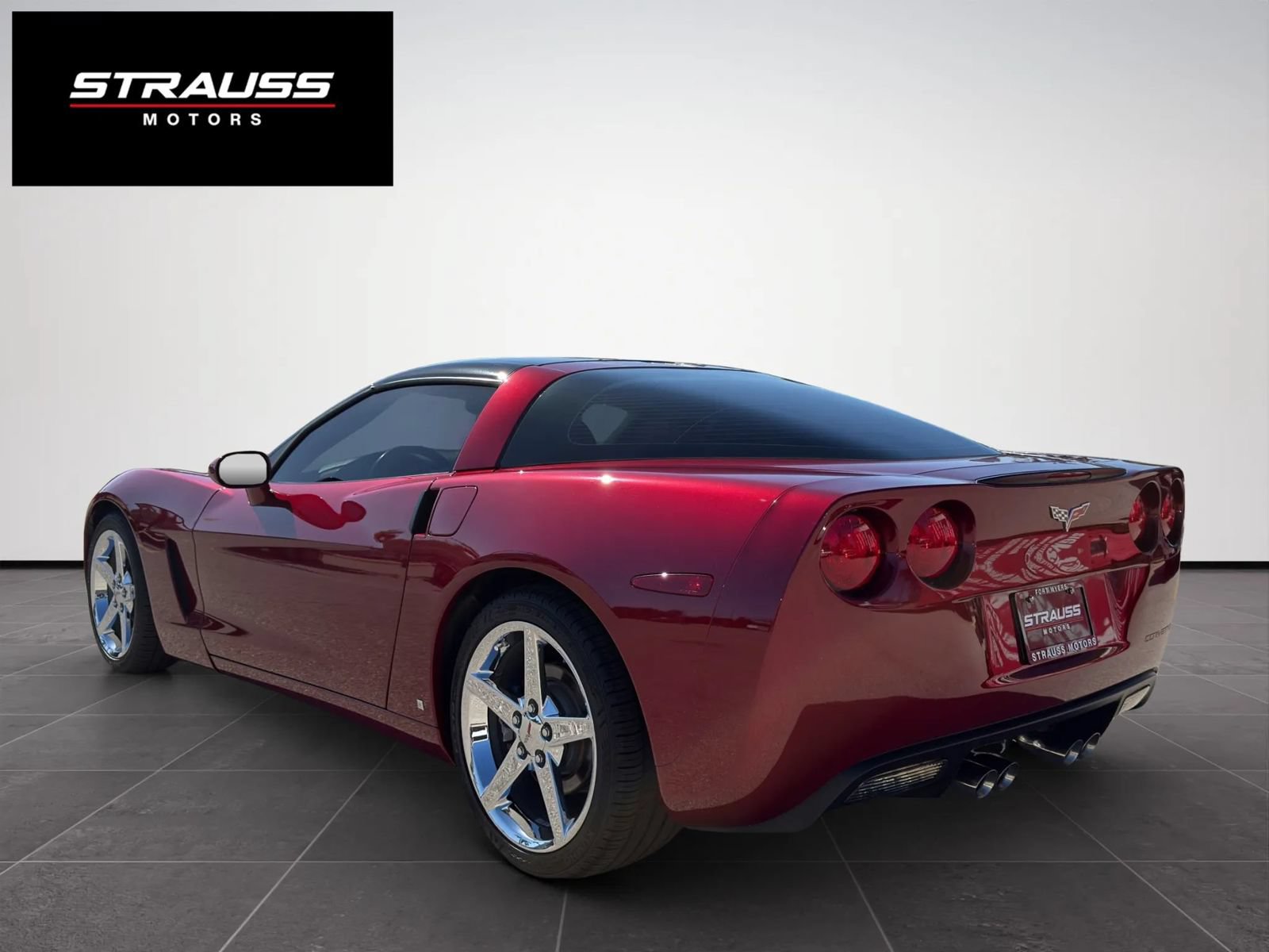Used 2007 Chevrolet Corvette Coupe w/ Preferred Equipment Group RWD image 7