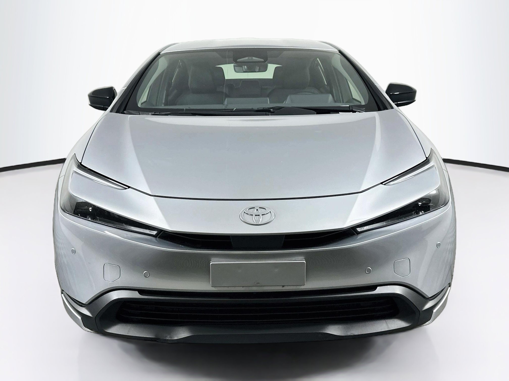 Used 2026 Toyota Prius LE FWD image 2