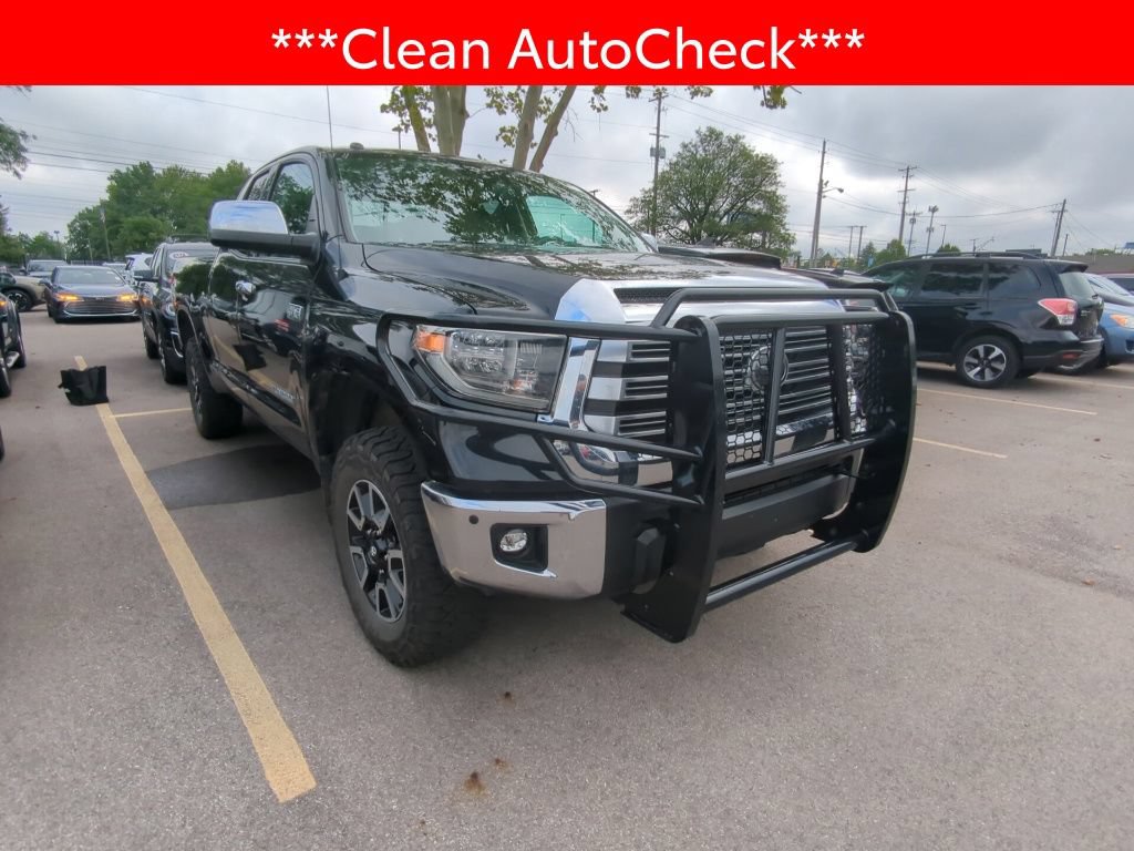 Used 2018 Toyota Tundra Limited w/ Limited Premium Package AWD/4WD image 3