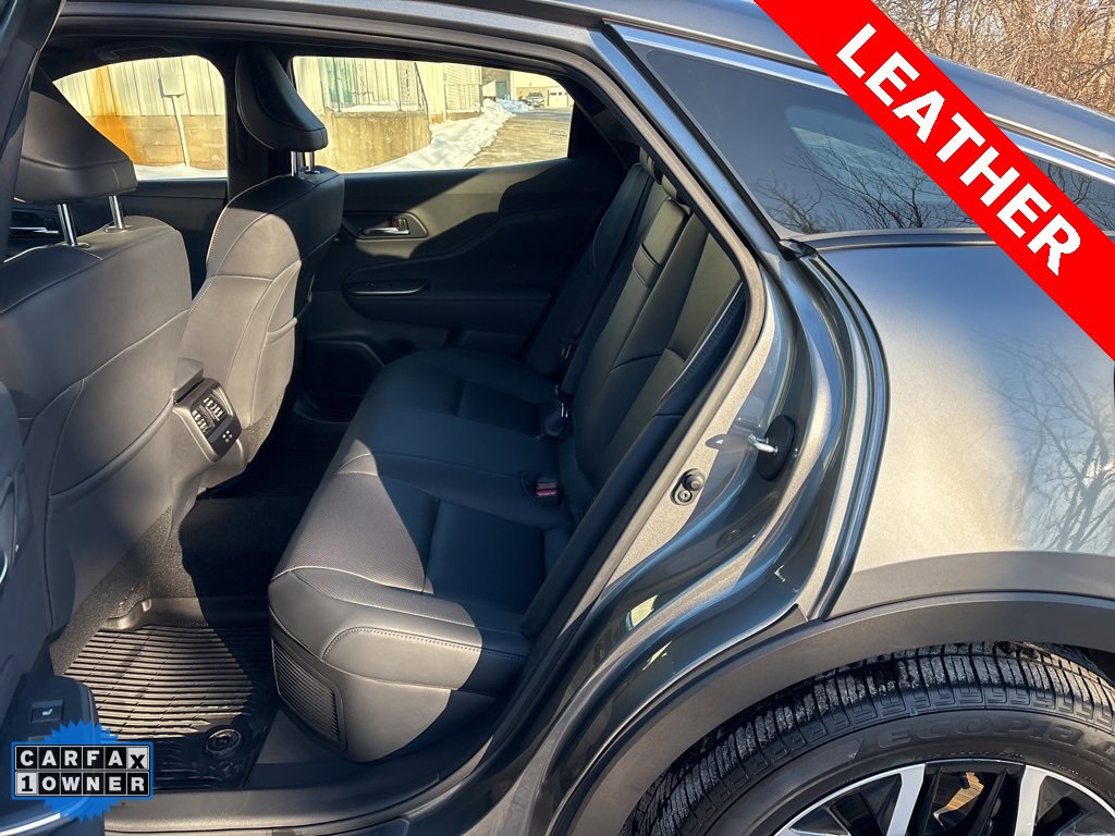 Used 2023 Toyota Crown Limited image 23