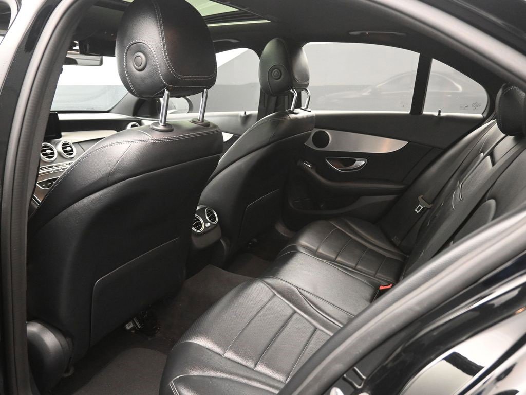 Used 2019 Mercedes-Benz C 300 Sedan image 25