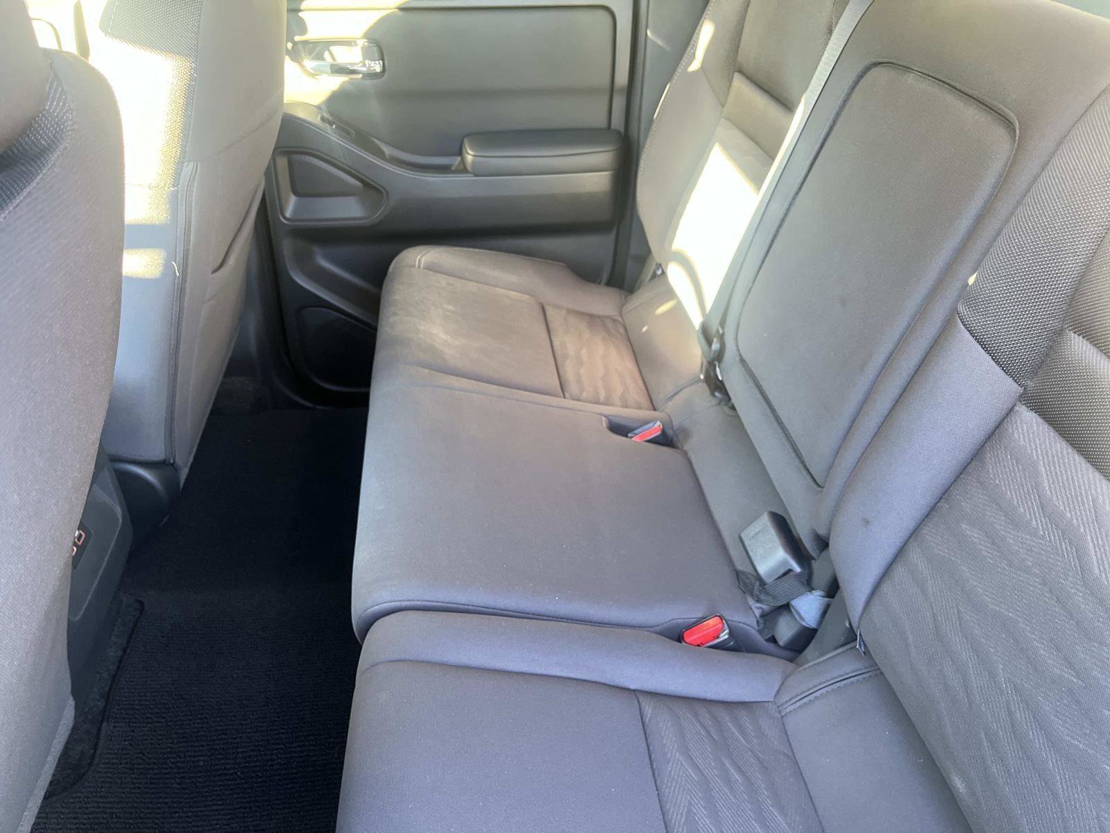 Used 2023 Nissan Frontier SV w/ Tow Package image 13