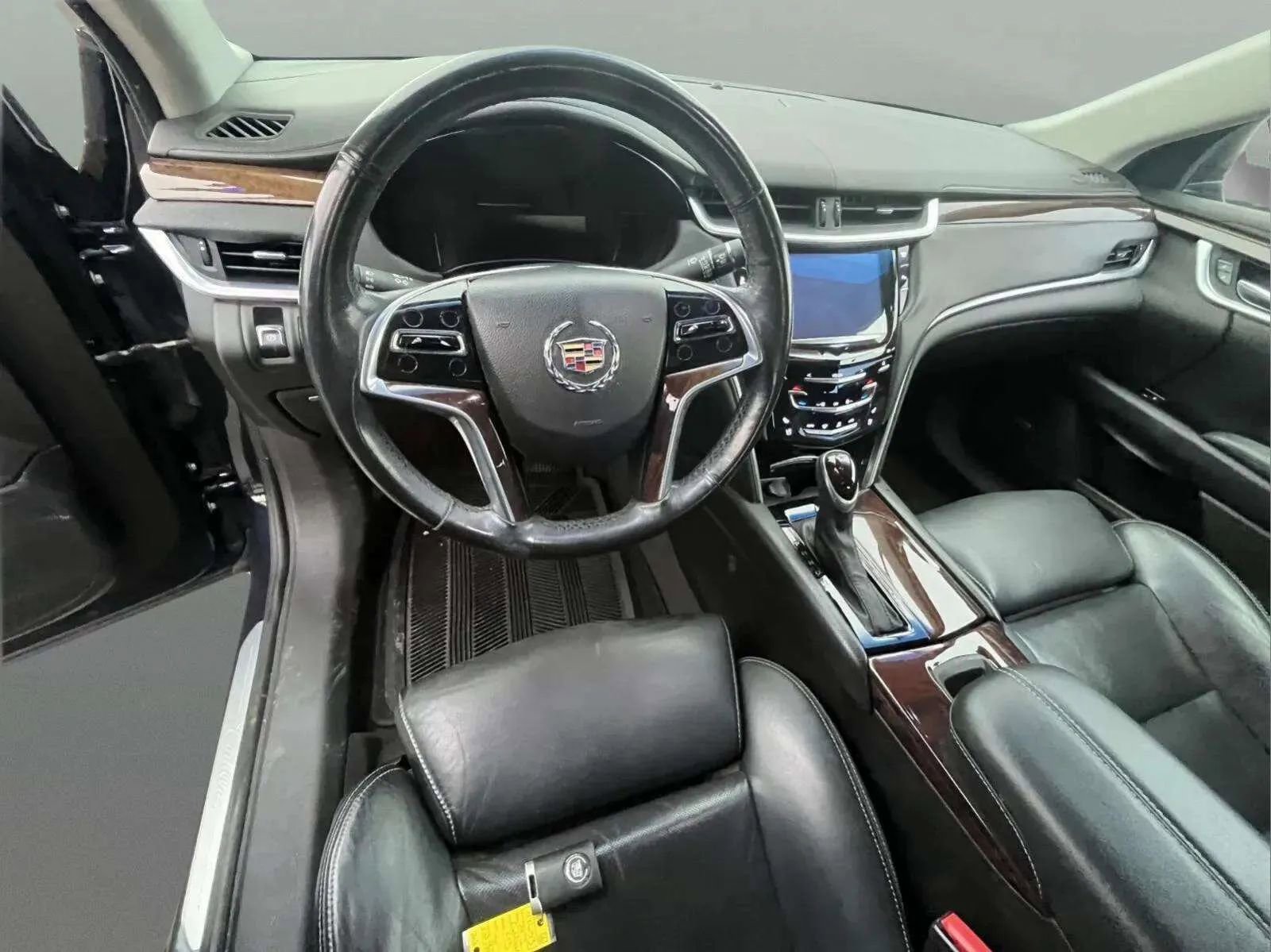 Used 2013 Cadillac XTS Luxury w/ Driver Awareness Package image 19