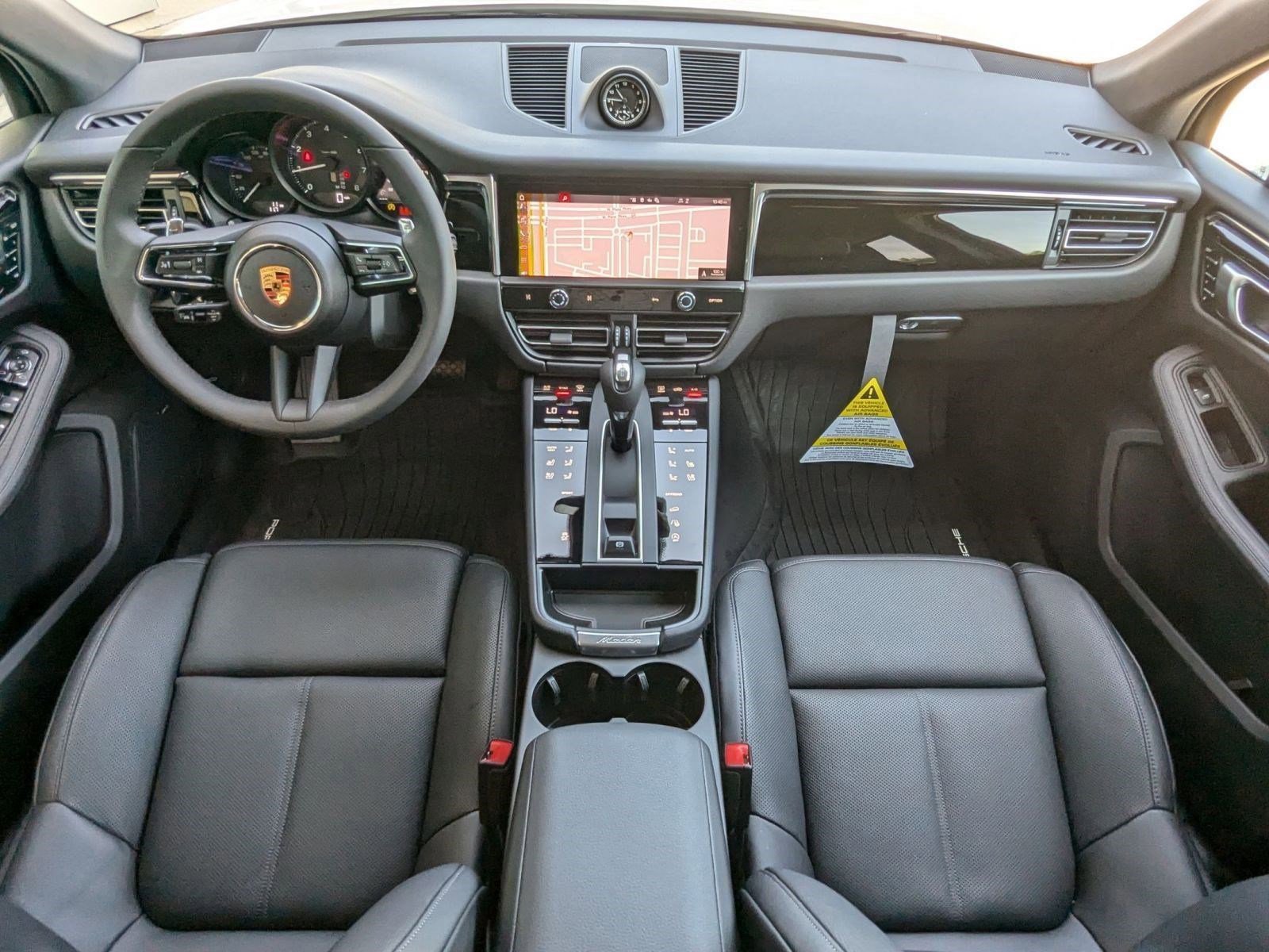 Certified 2025 Porsche Macan image 22