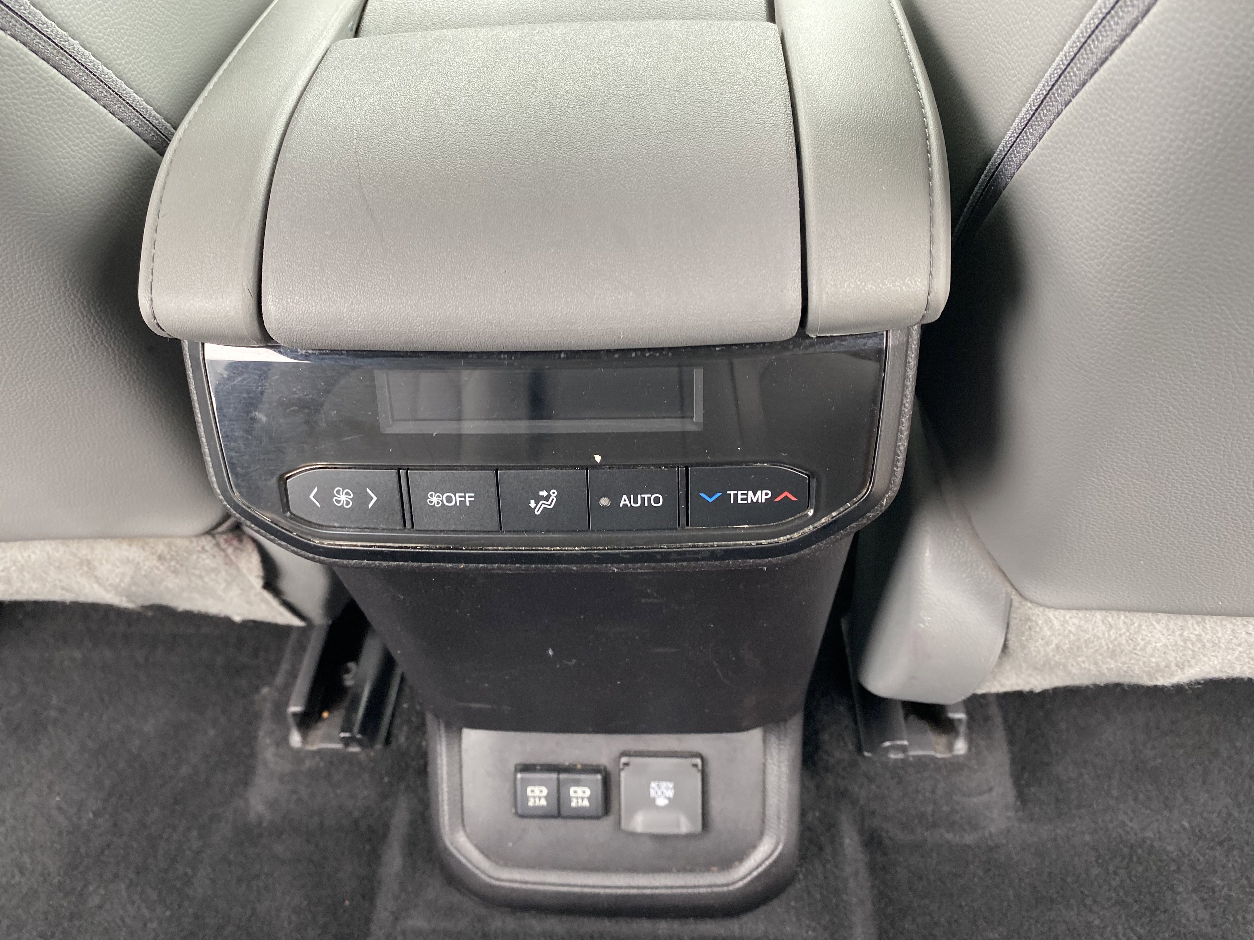 Used 2021 Toyota Highlander Limited image 21