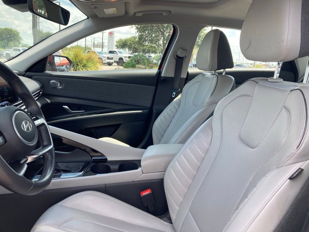 Used 2024 Hyundai Elantra Limited FWD image 10