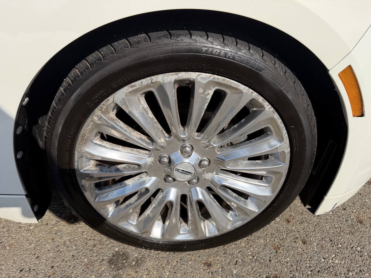 Used 2013 Lincoln MKZ AWD image 8