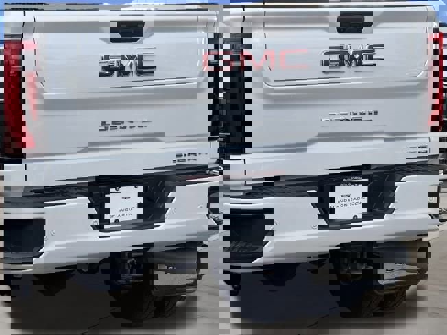 Used 2025 GMC Sierra 3500 Denali w/ Denali Reserve Package image 10