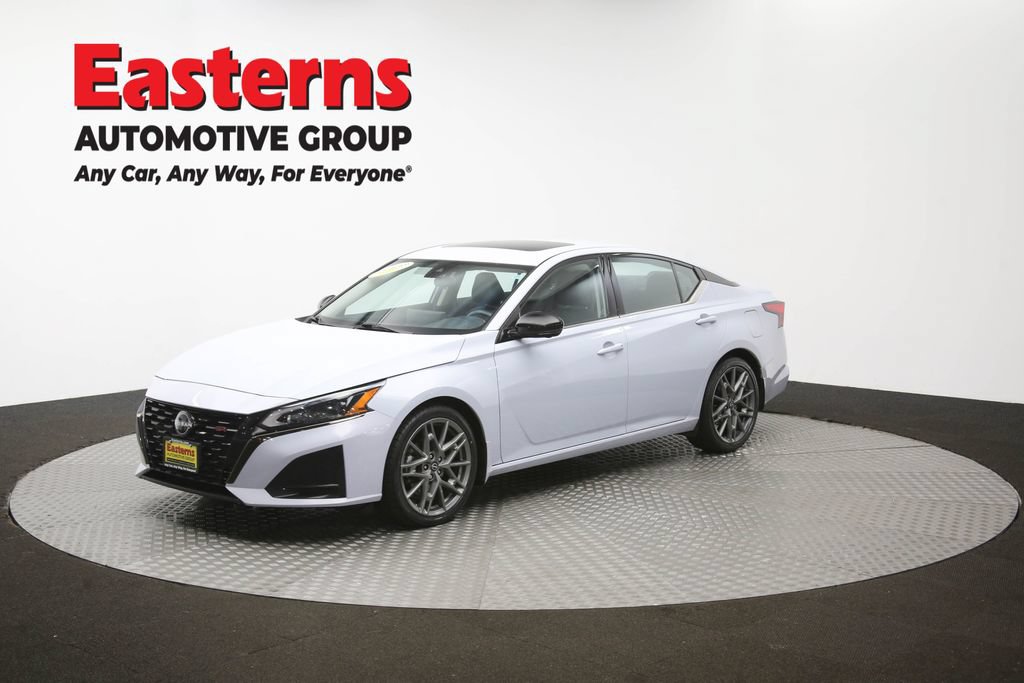 Used 2023 Nissan Altima 2.0 SR FWD image 56