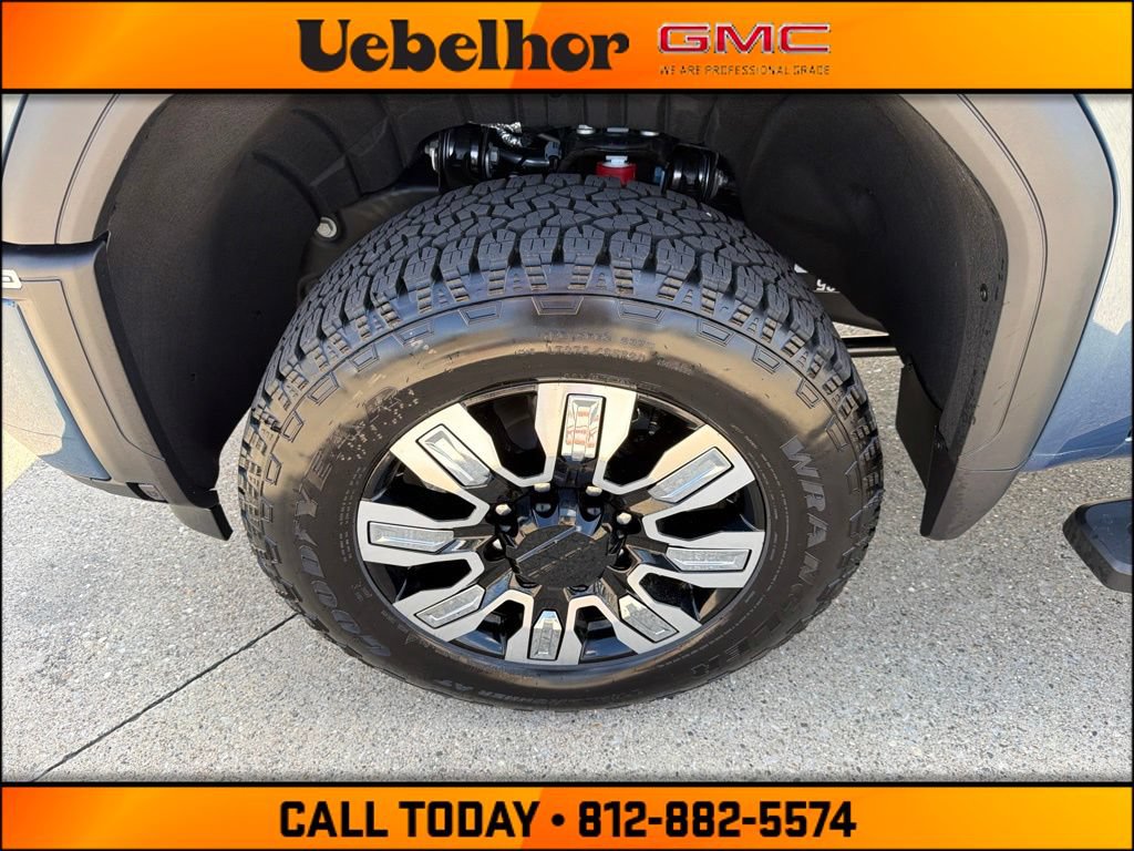 New 2026 GMC Sierra 2500 Denali w/ Denali Reserve Package AWD/4WD image 14