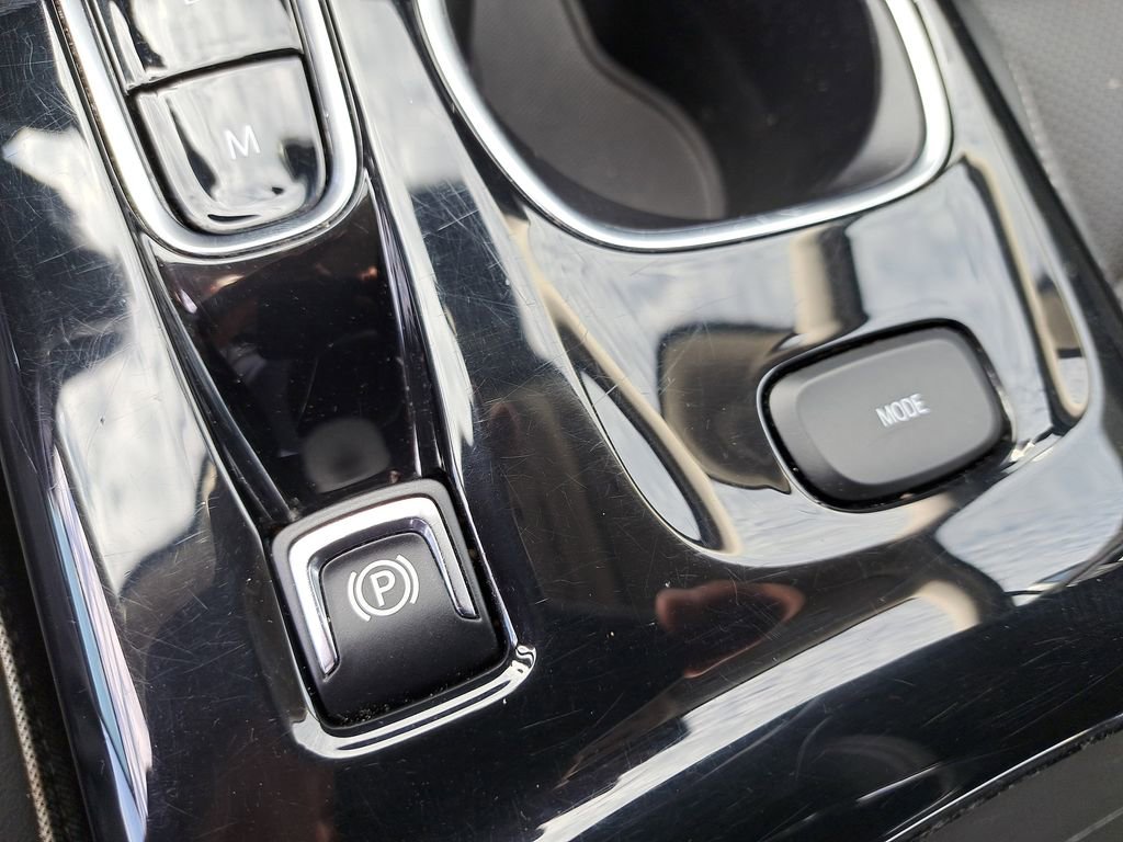 Used 2023 Buick Envision Essence image 28