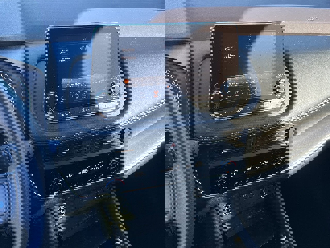 Certified 2023 Nissan Rogue SV image 9