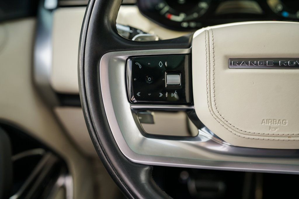 Used 2022 Land Rover Range Rover Long Wheelbase SE image 31