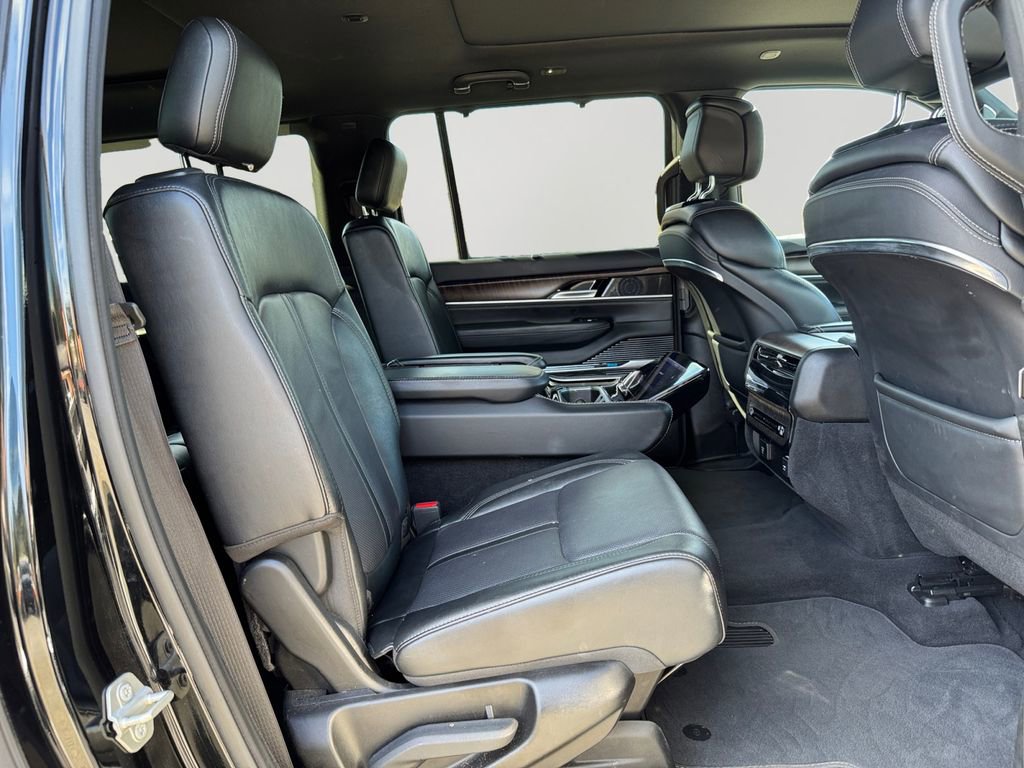 Used 2024 Jeep Grand Wagoneer L Base image 13