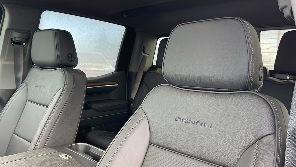 New 2026 GMC Sierra 1500 Denali w/ Denali Reserve Package image 16