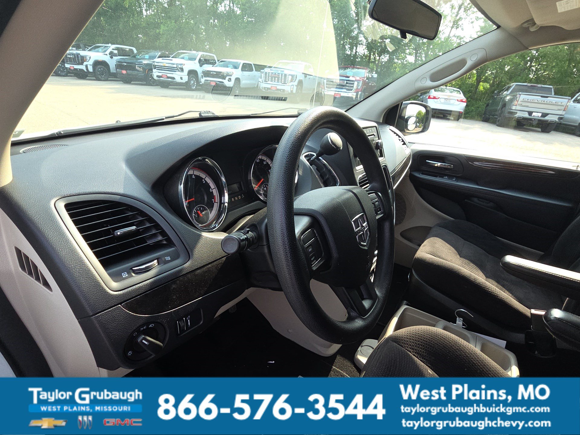 Used 2014 Dodge Grand Caravan SE w/ Quick Order Package 29E SE FWD image 14