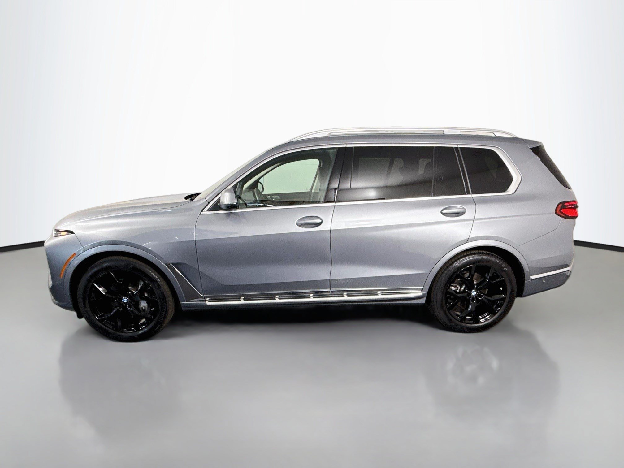 Used 2026 BMW X7 xDrive40i AWD/4WD image 6