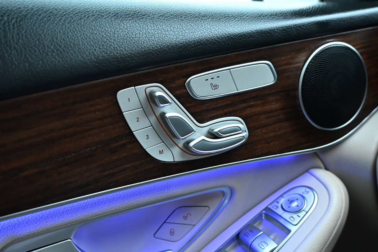 Used 2022 Mercedes-Benz GLC 300 4MATIC image 26