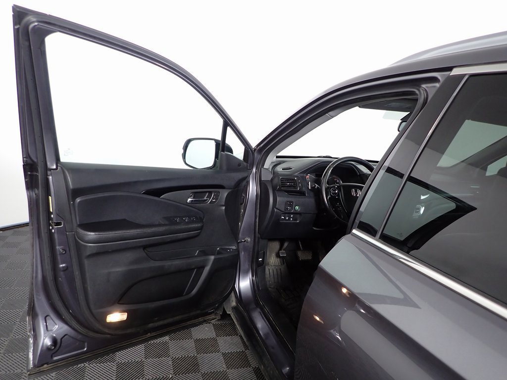 Used 2016 Honda Pilot Elite image 23
