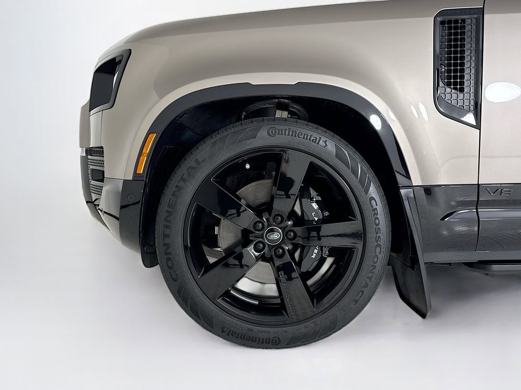 Used 2023 Land Rover Defender 110 V8 image 28