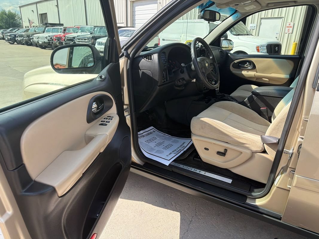 Used 2006 Chevrolet TrailBlazer LS AWD/4WD image 10