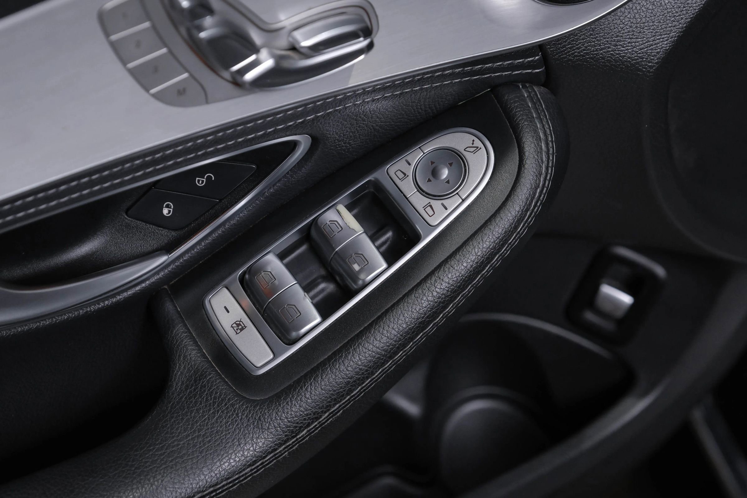 Used 2015 Mercedes-Benz C 300 Sedan image 37