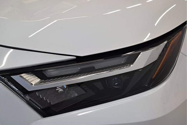 Used 2025 Toyota RAV4 LE AWD/4WD image 10
