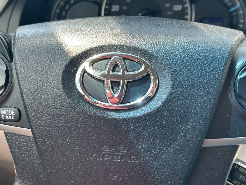 Used 2013 Toyota Camry LE FWD image 32