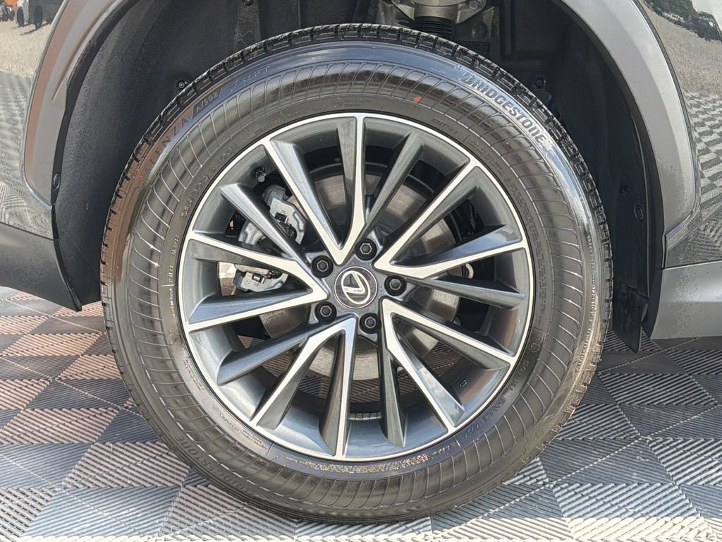 Used 2025 Lexus NX 250 FWD w/ Towing Package (2000 Lbs) image 21