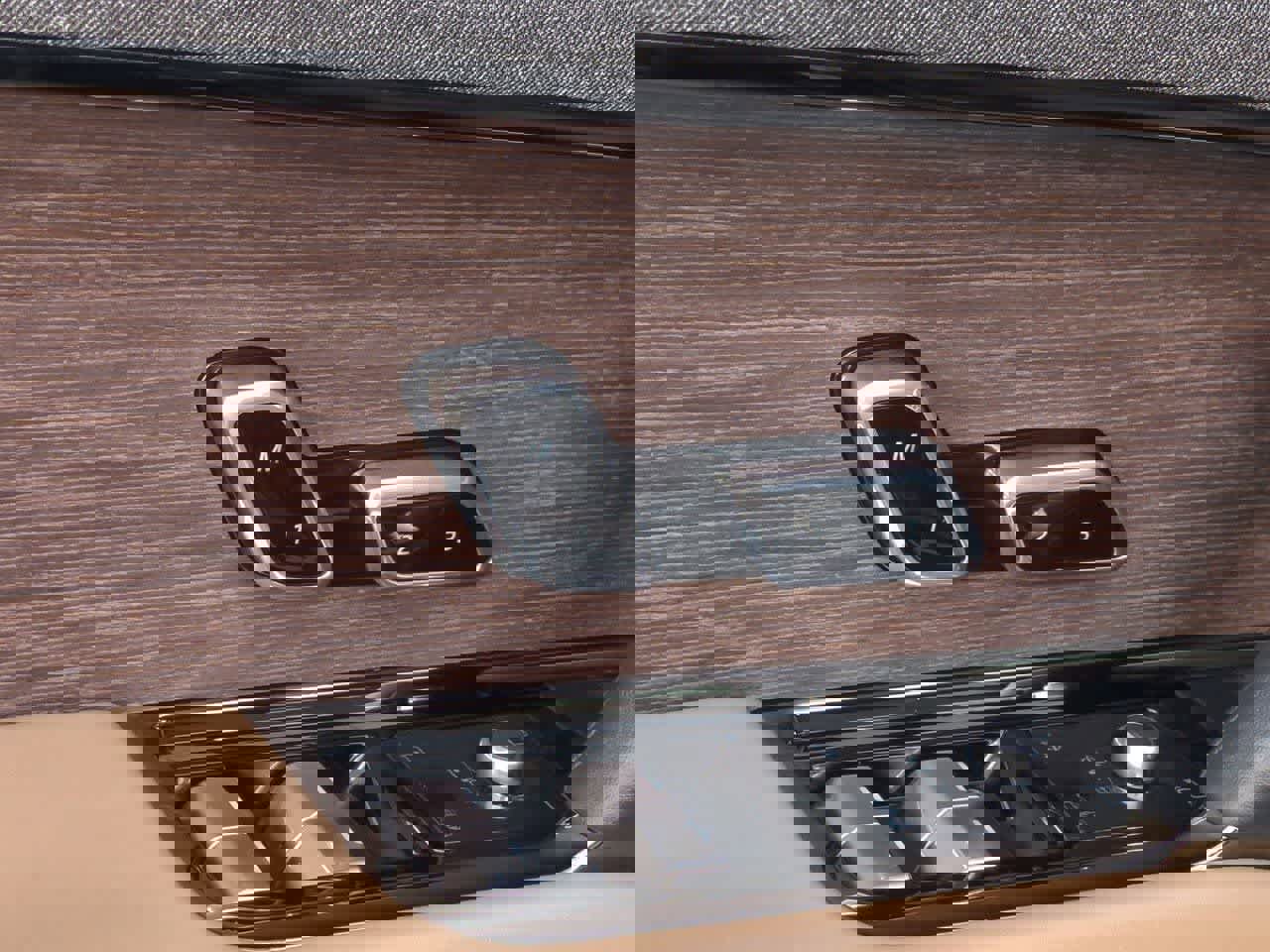 Used 2023 Land Rover Range Rover Sport SE image 16