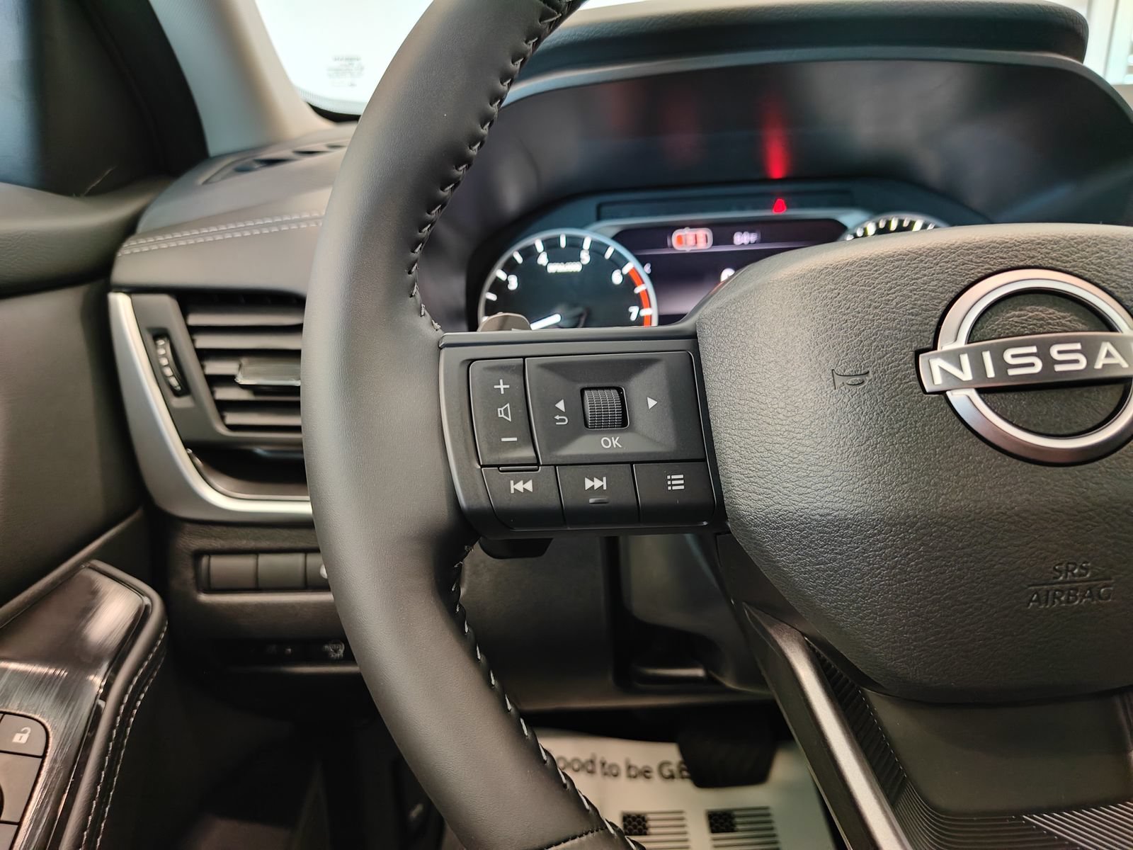 New 2026 Nissan Rogue SV AWD/4WD image 15