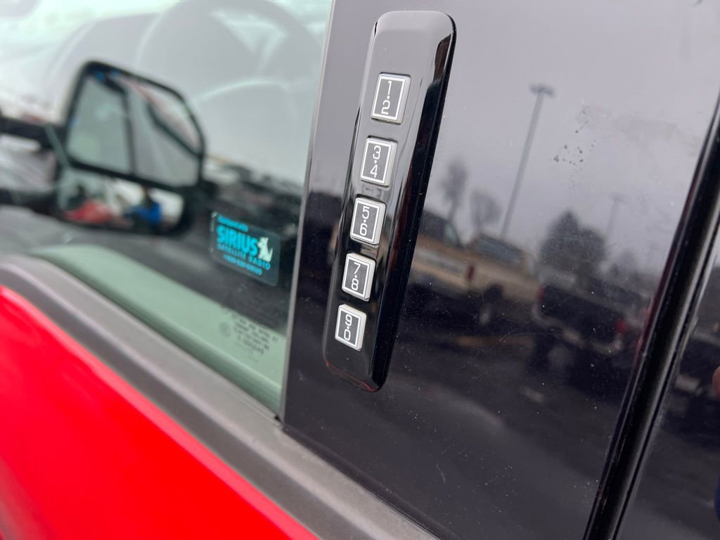 Used 2017 Ford F150 XLT image 30