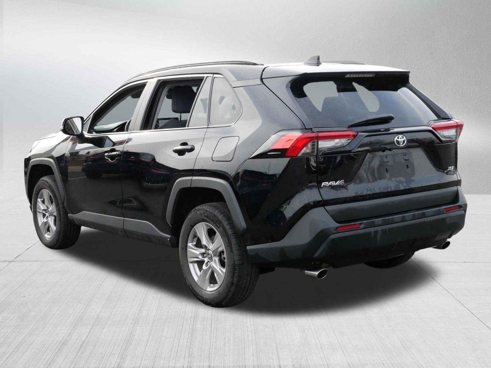 Certified 2025 Toyota RAV4 XLE FWD image 5