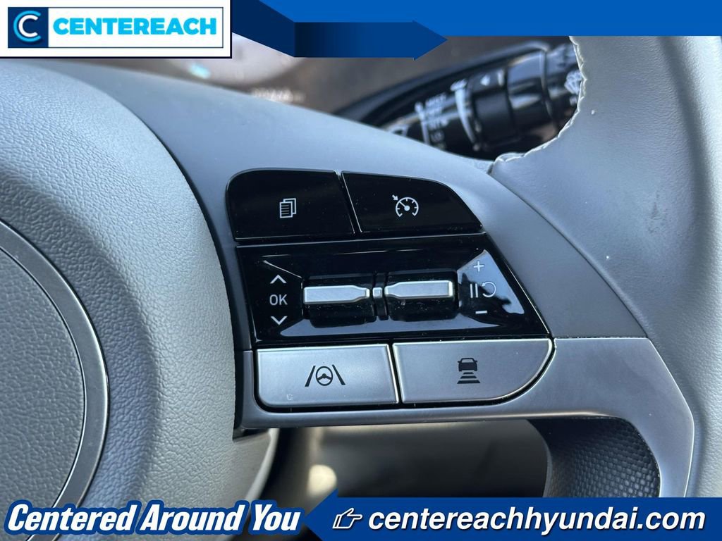 Used 2023 Hyundai Elantra SEL w/ Convenience Package FWD image 18