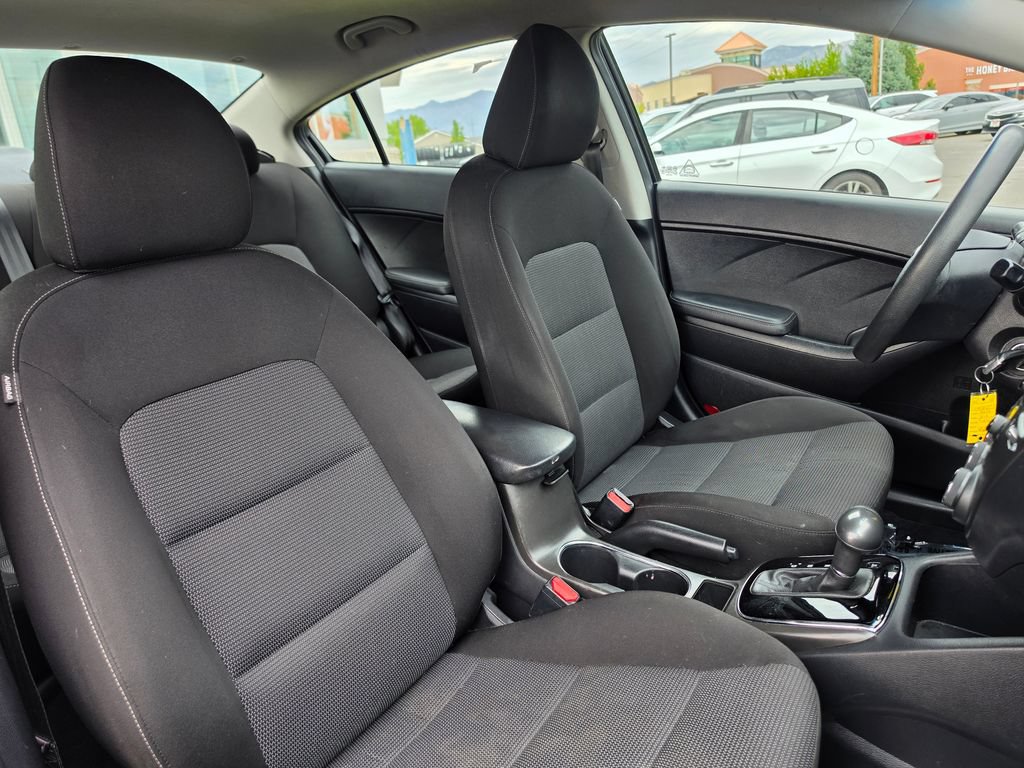 Used 2017 Kia Forte LX FWD image 13