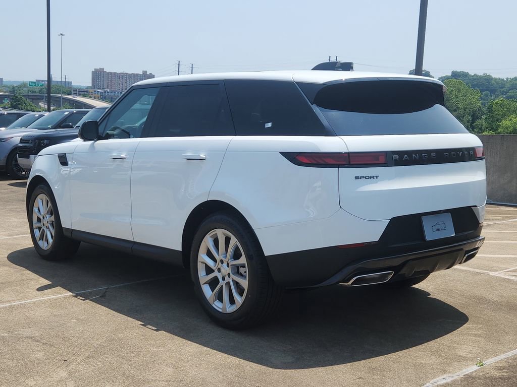 Certified 2025 Land Rover Range Rover Sport image 12