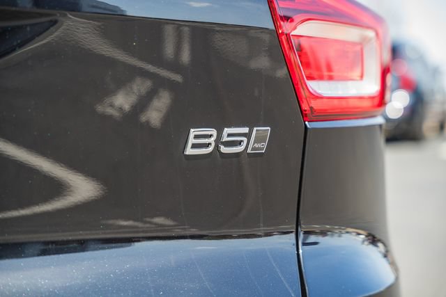 New 2026 Volvo XC40 B5 Plus w/ Climate Package AWD/4WD image 8