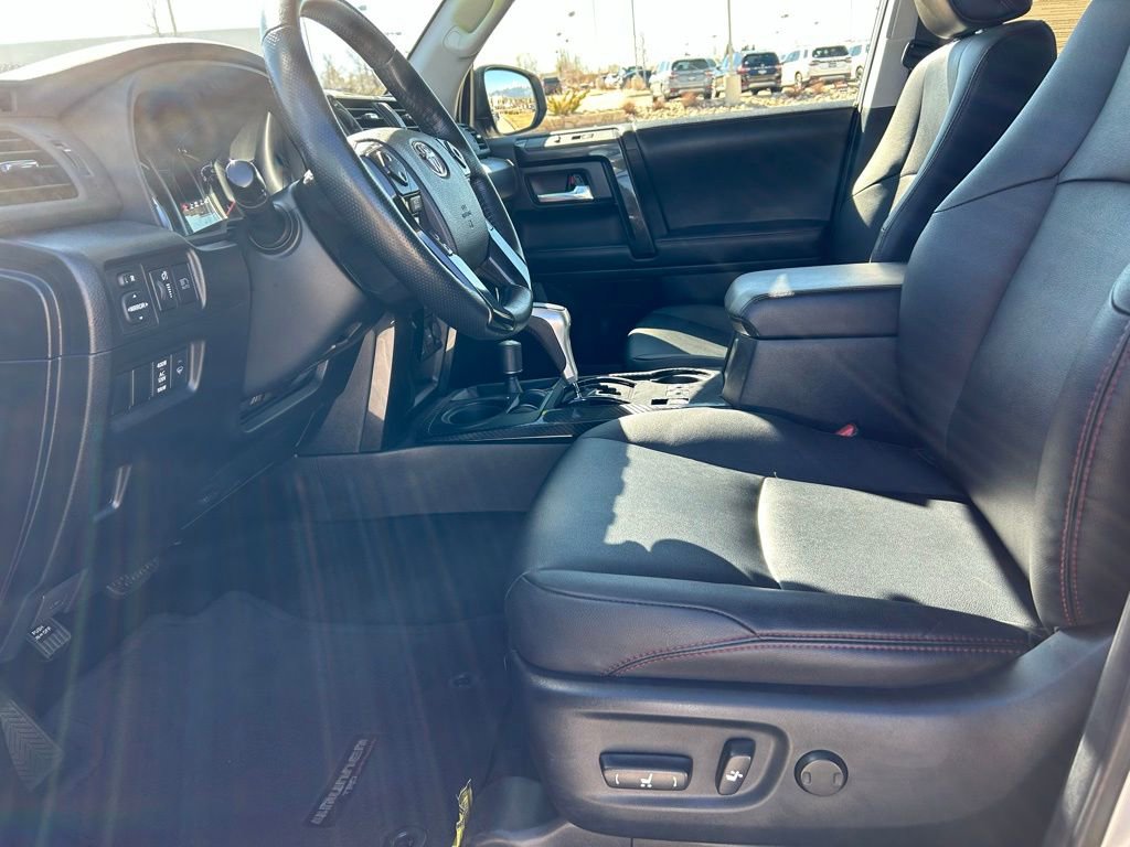 Used 2024 Toyota 4Runner TRD Off-Road Premium AWD/4WD image 23