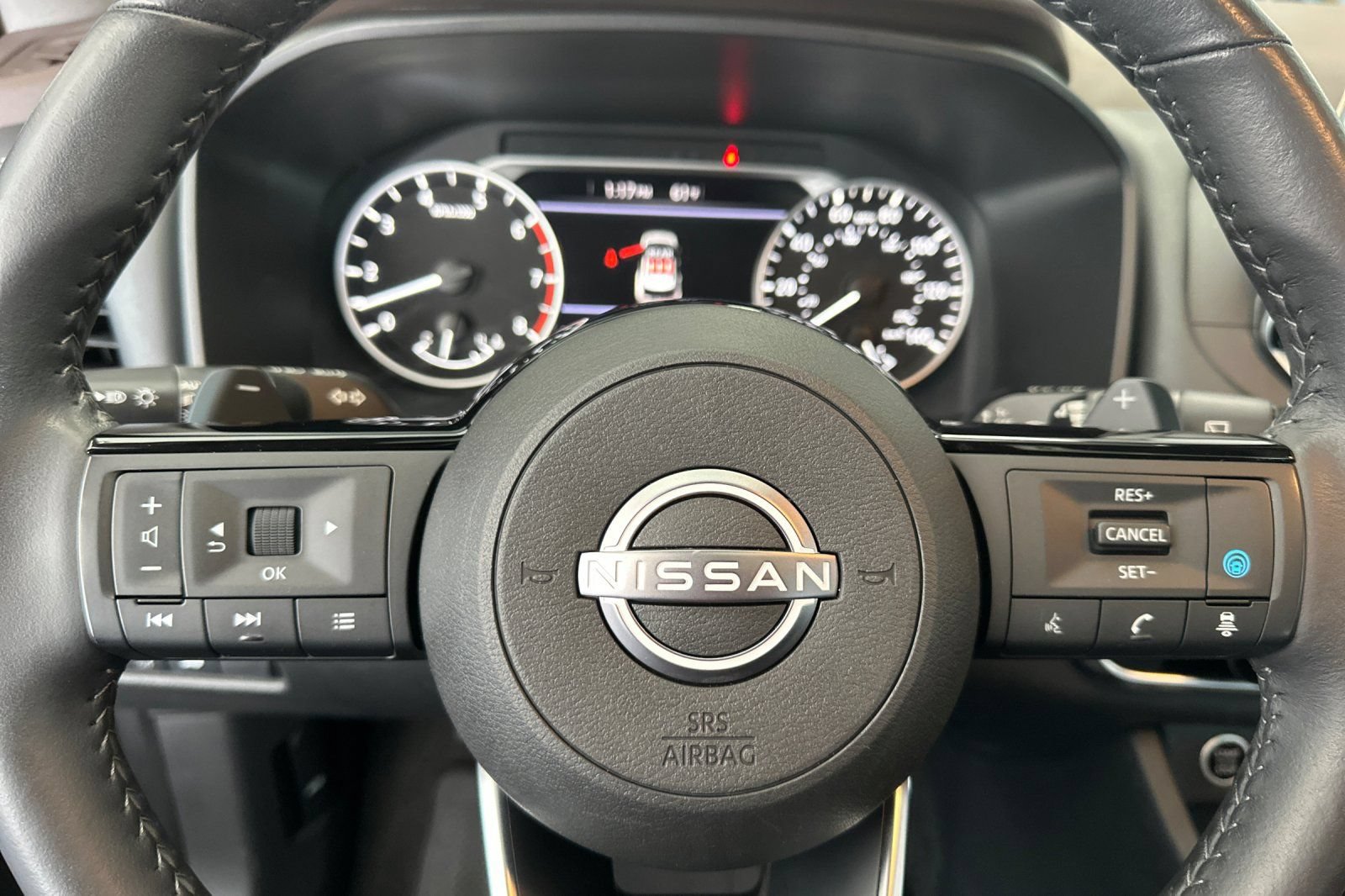 Used 2023 Nissan Rogue SV w/ SV Premium B Package FWD image 26