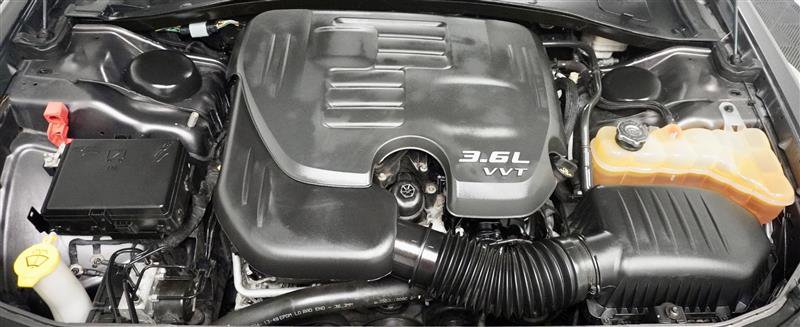 Used 2014 Chrysler 300 S image 38