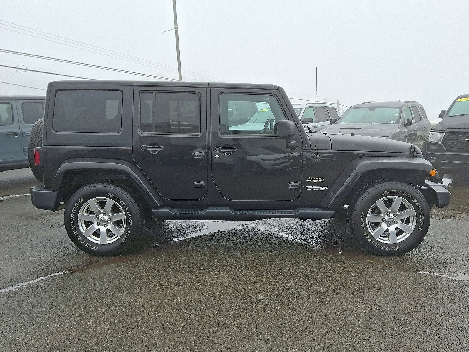 Used 2018 Jeep Wrangler Unlimited Sahara w/ Connectivity Group image 8
