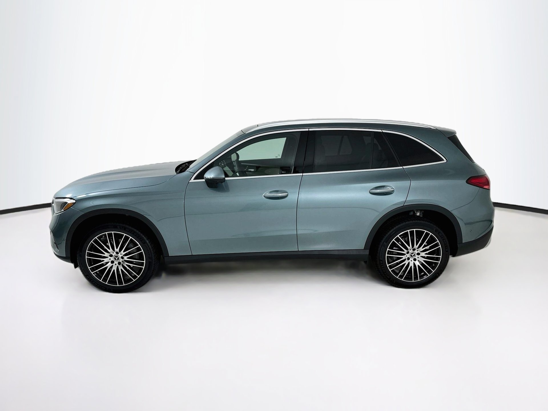 New 2027 Mercedes-Benz GLC 300 image 5