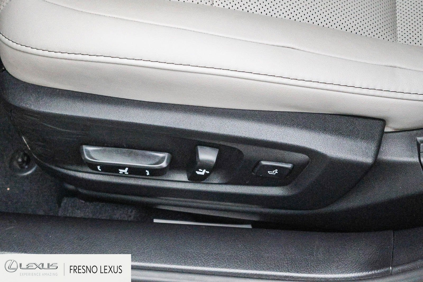 Used 2018 Lexus ES 350 w/ Navigation System Package image 21