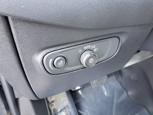 Certified 2024 Chevrolet Equinox LS w/ Driver Confidence II Package FWD image 21