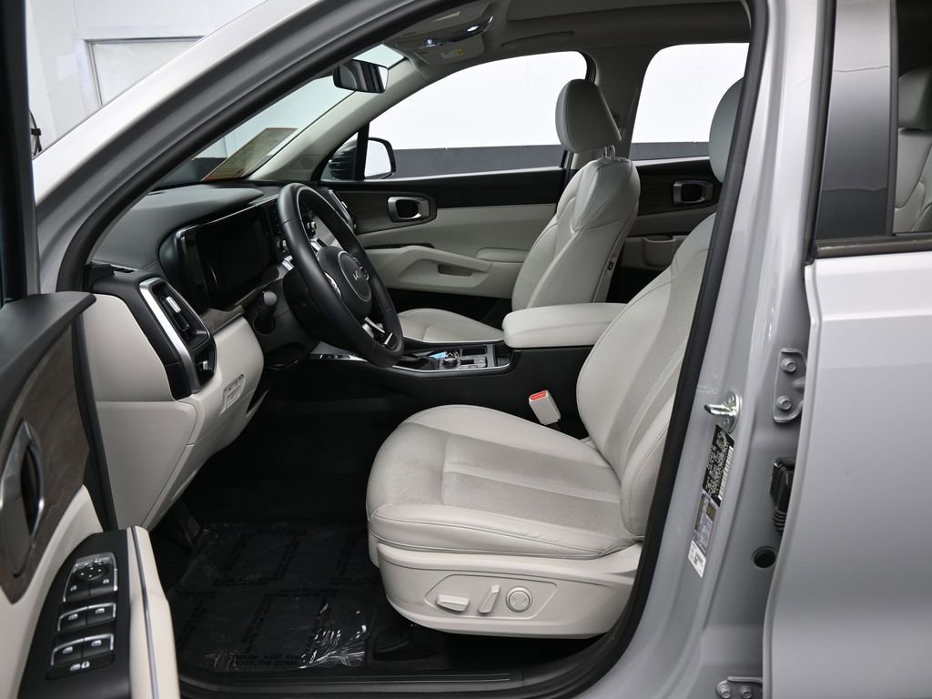 Used 2023 Kia Sorento X-Line EX image 11